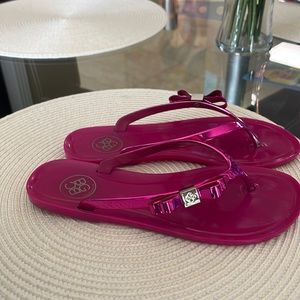 BCBG thong sandals